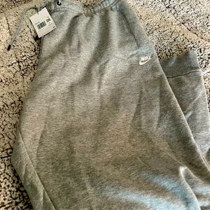 Nike Club Women’s Joggers NWT Size 3X